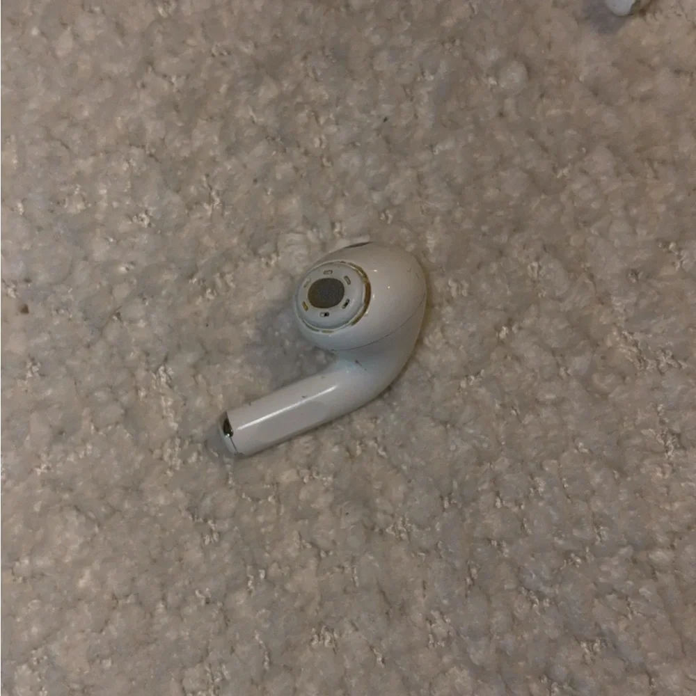 Apple AirPods Pro 1st Generation